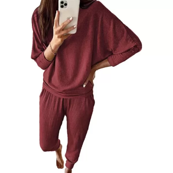 imagePRETTYGARDEN Womens Fashion Outfits 2 Piece Sweatsuit Solid Color Long Sleeve Pullover Long PantsBrown Red